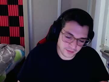 Guitoo11 Chaturbate stream image from January 04, 2026