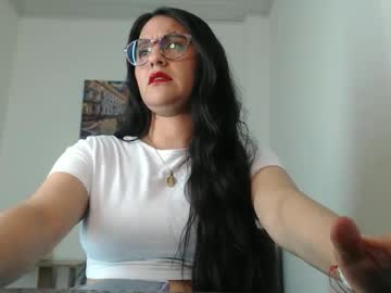 Julieta_R0ssi Chaturbate stream image from January 04, 2026
