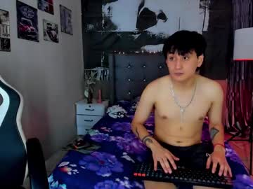 Lux_And_Hexx Chaturbate stream image from January 04, 2026