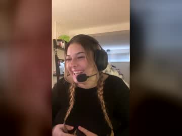 Katiesb4 Chaturbate stream image from January 04, 2026
