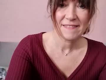 Josie2145 Chaturbate stream image from January 04, 2026