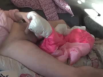 Pufferjacketlover2k26 Chaturbate stream image from January 04, 2026
