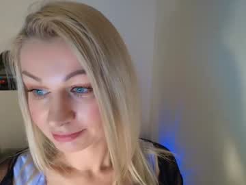 Avaluxe_ Chaturbate stream image from January 04, 2026