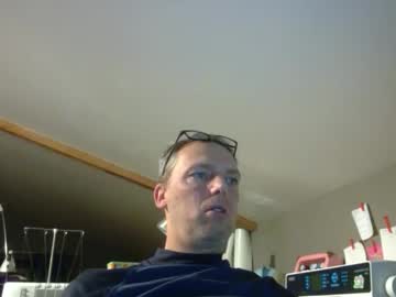 Belgianordenary Chaturbate stream image from January 04, 2026
