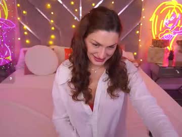 Ellagoldenn Chaturbate stream image from January 04, 2026