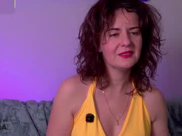 Witch_In_Silk Chaturbate stream image from January 04, 2026