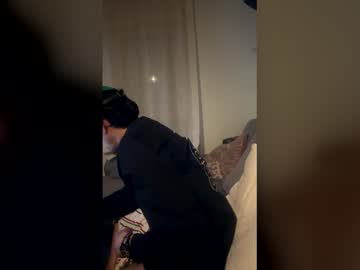 Zztopgunone Chaturbate stream image from January 05, 2026