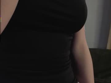 Blushinbloom Chaturbate stream image from January 05, 2026