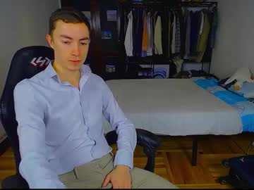 Charlieseyer Chaturbate stream image from January 05, 2026