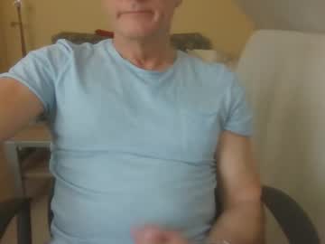 Hundeleine Chaturbate stream image from January 05, 2026