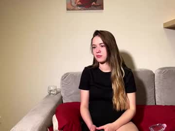 Blondewhisper Chaturbate stream image from January 05, 2026