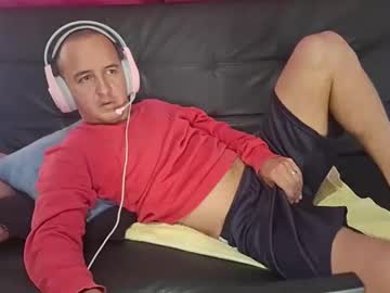 Xthesexybossx Chaturbate stream image from January 05, 2026