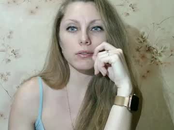 Roxyfox18x01 Chaturbate stream image from January 05, 2026