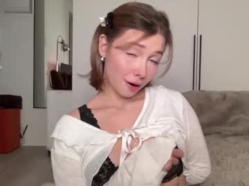 Blushland Chaturbate stream image from January 05, 2026