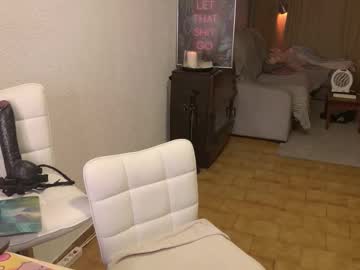 Showmebbw Chaturbate stream image from January 05, 2026