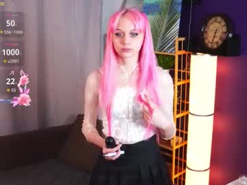 Adrianneschinke Chaturbate stream image from January 06, 2026