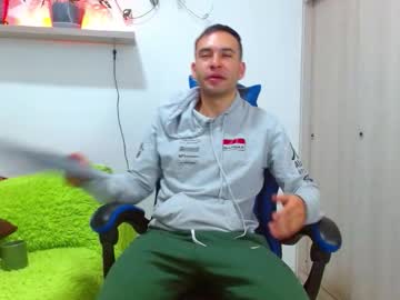 Rolos_Hot32 Chaturbate stream image from January 06, 2026