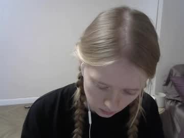 Mittietonge Chaturbate stream image from January 07, 2026