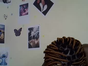 Tinnie_E Chaturbate stream image from January 07, 2026