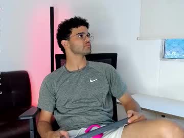 Chrisandrew_ Chaturbate stream image from January 07, 2026