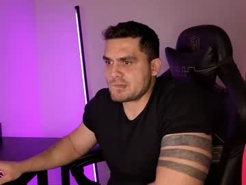 Celylow Chaturbate stream image from January 08, 2026