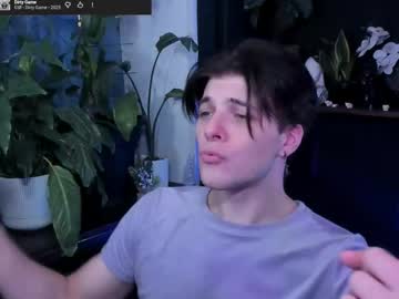 Whiteegrimm Chaturbate stream image from January 08, 2026