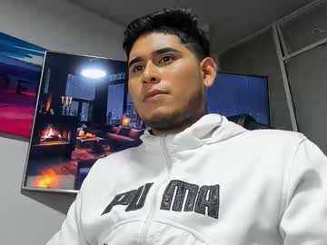 Roswall25 Chaturbate stream image from January 09, 2026
