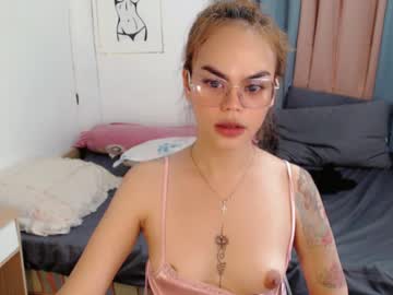 Superhotvaleria Chaturbate stream image from January 09, 2026