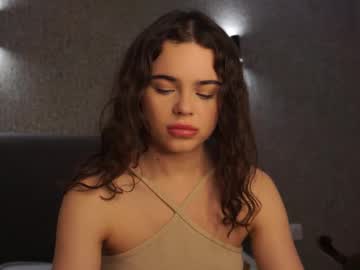 Milyyclars Chaturbate stream image from January 09, 2026