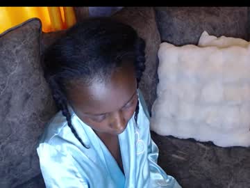 Goldiecandy Chaturbate stream image from January 10, 2026
