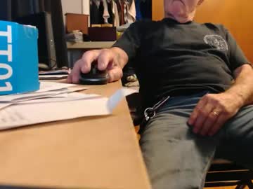 Mike694fun Chaturbate stream image from January 10, 2026