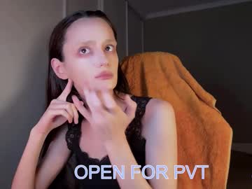 Unhollymeow Chaturbate stream image from January 10, 2026