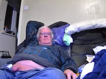 Pusyrubber Chaturbate stream image from January 10, 2026