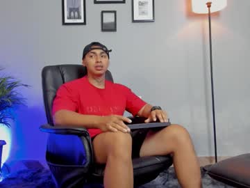 Ronnie_Canford Chaturbate stream image from January 10, 2026