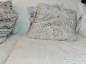 Aayra Chaturbate stream image from January 10, 2026