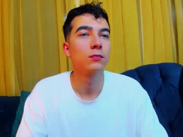 Cody_Crown Chaturbate stream image from January 11, 2026