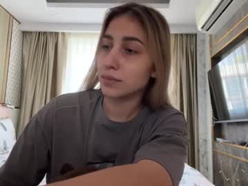 Jennaduve Chaturbate stream image from January 11, 2026