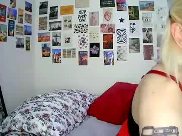 Cutefemme Chaturbate stream image from January 11, 2026
