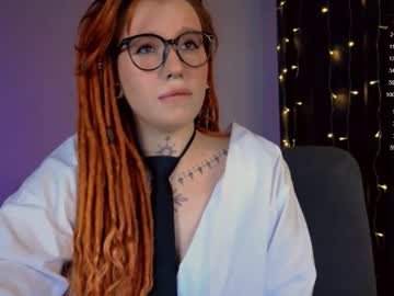 Evaredmooon Chaturbate stream image from January 11, 2026