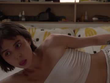 Thechloee Chaturbate stream image from January 11, 2026