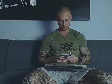 Calvinhunt69 Chaturbate stream image from January 12, 2026