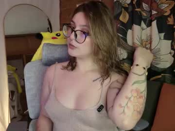 Hazelbrownn23 Chaturbate stream image from January 12, 2026