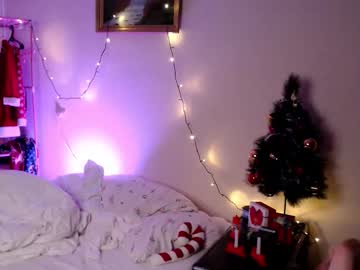 Katie_Deville Chaturbate stream image from January 12, 2026