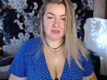 Nikaskylink Chaturbate stream image from January 12, 2026