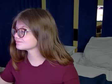 Chloehalses Chaturbate stream image from January 12, 2026