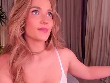 Dahraveyne Chaturbate stream image from January 12, 2026