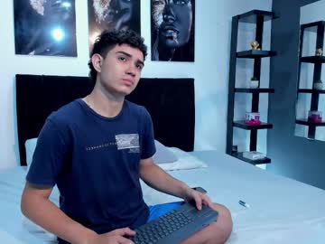 Alejo_Grey Chaturbate stream image from January 12, 2026