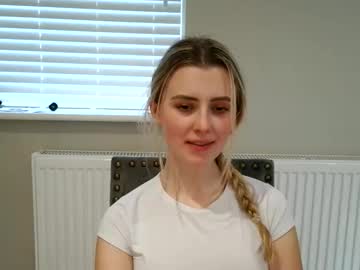 Lottielouclarke Chaturbate stream image from January 12, 2026