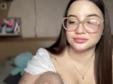 Cuteyaji Chaturbate stream image from January 12, 2026