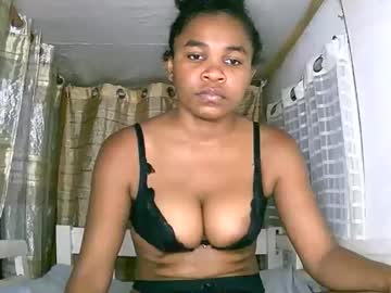 Olinah13583 Chaturbate stream image from January 12, 2026